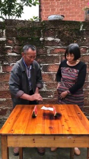 老头子吃瓜,揭秘老年生活的新潮流