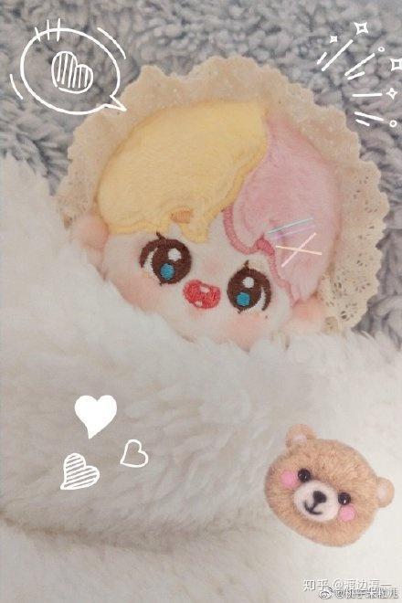 明星同款定制玩偶,演绎个性时尚潮流